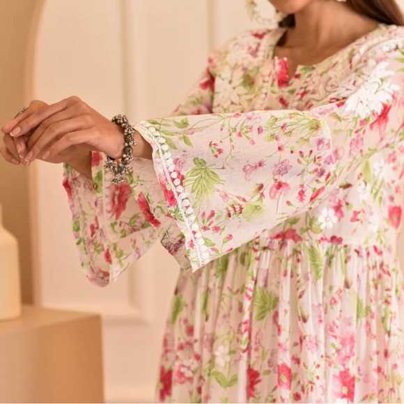 Chikankari embroidered mulmul A line frok - Picture 4 of 7